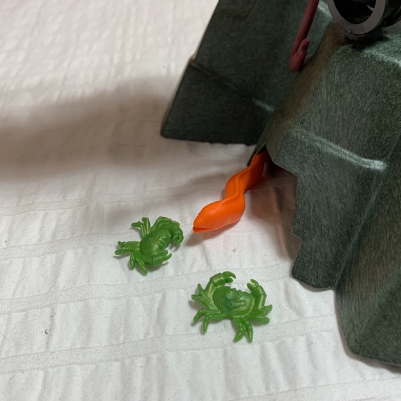 Ghost Whale Pirate’s Skeleton - Glow-In-the-Dark - 4803 by Playmobil - Picture 12 of 15